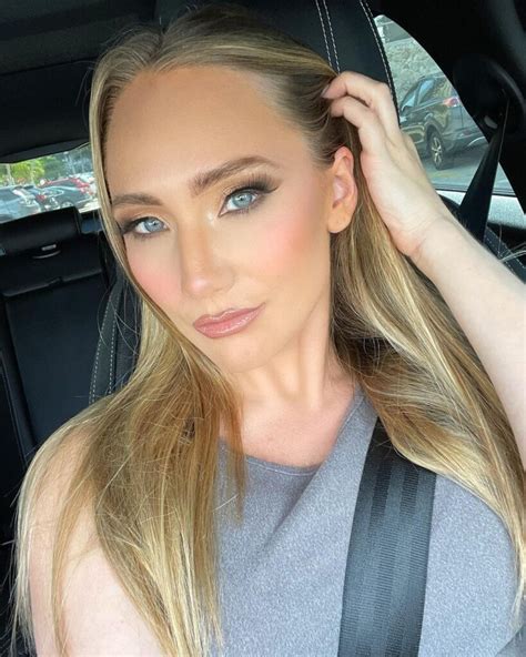 Aj Applegate Bio Age Height Net Worth Personal Life Career Hot Sex