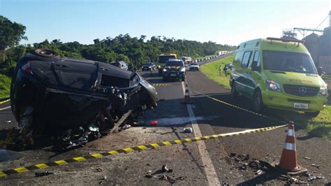 Acidente Entre Dois Carros Deixa Três Pessoas Mortas Na Br 277 Oeste