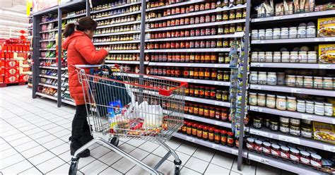 Elle Se Rend Dans Son Supermarché 2 Fois La Même Journée… Et Reçoit Une