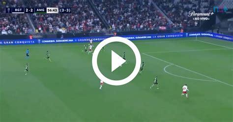 VÍDEO Zagueiro atravessa o campo e faz gol à lá Maradona na Sul