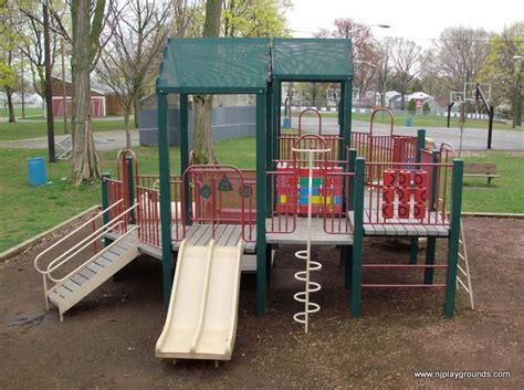 Maywood Memorial Park Maywood Nj Your Complete Guide To Nj Playgrounds