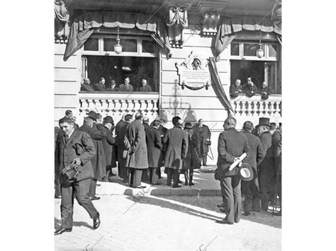 Descubrimiento De La Lápida Colocada En El Edificio De La Gran Peña Como Archivo Abc