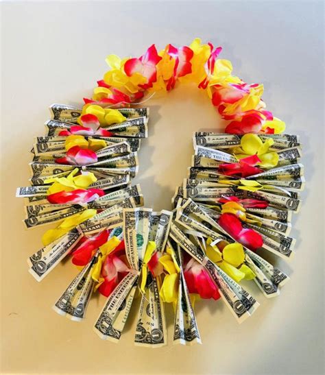 how to make a lei with money