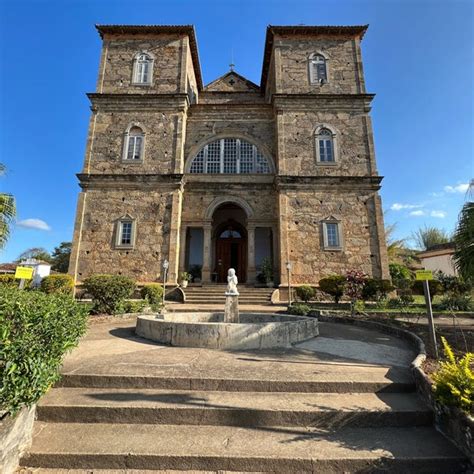 Igreja Matriz De São José Das Três Ilhas Belmiro Braga MG