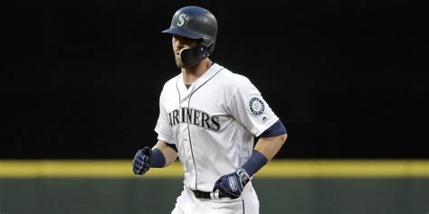 Mitch Haniger extends Mariners' HR record