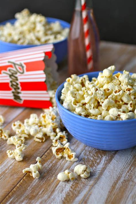 Gluten-free sweet, savory and spicy popcorn – SheKnows