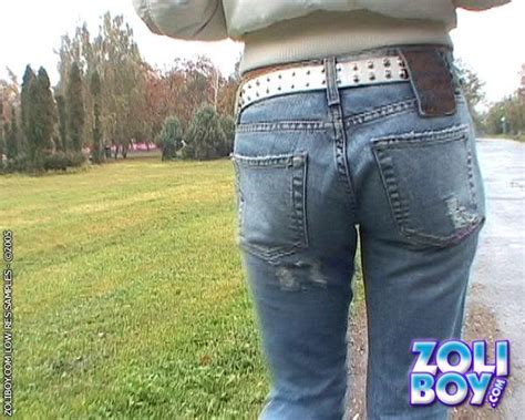 Hot Masturbating With A Baseball Bat And Pee Drinking Porn Pictures