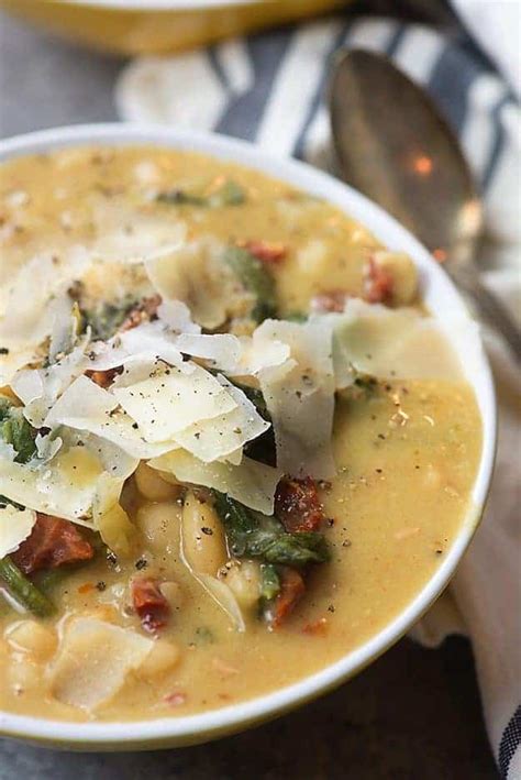 Tuscan White Bean Soup In The Slow Cooker Buns In My Oven