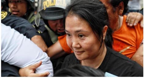 Keiko Fujimori así informó prensa internacional regreso prisión FOTOS