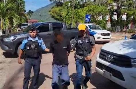 Funcionarios Policiales Capturan Sujeto Por La Supuesta Agresión Sexual De Su Hijastra De 10