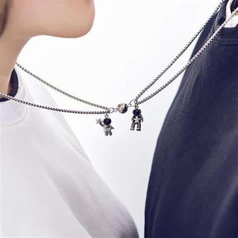 Pair Spaceman Magnetic Pendant Necklace Astronaut Star Necklace Couple