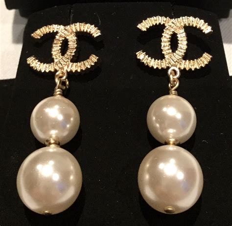 Chanel Cc Gold Stud Double Pearl Drop Dangle Earrings Authentic