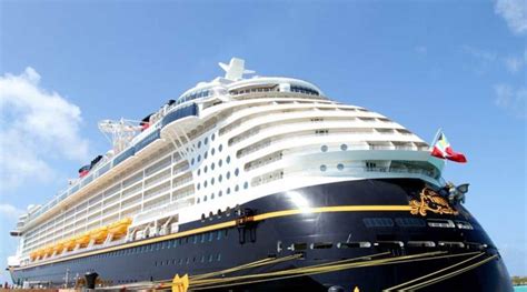 Disney Fantasy Cruise Ship - DCL Fan - Disney Cruise Line Information ...