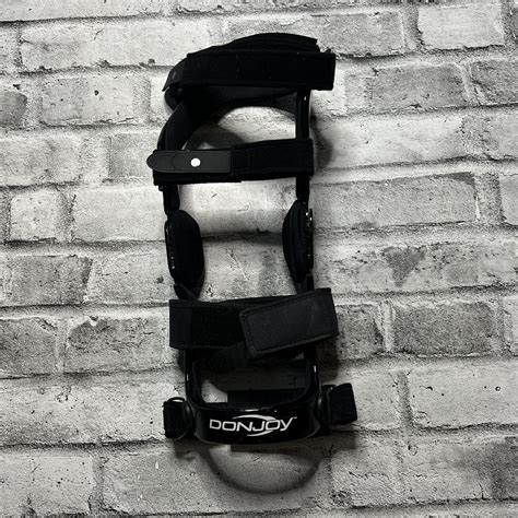 Donjoy Adjustable Oa Defiance Acl Pcl Ci Knee Brace Right M Ebay