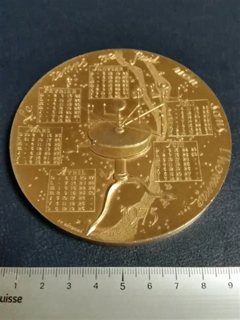 MEDAILLE BRONZE Calendrier 1975 De La Monnaie De Paris Signée Jp