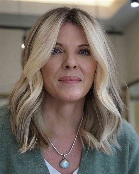 15 Chic Winter Haircuts For Women Over 40 In 2023 2024