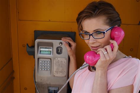 Женщина С Телефоном Картинки – Telegraph