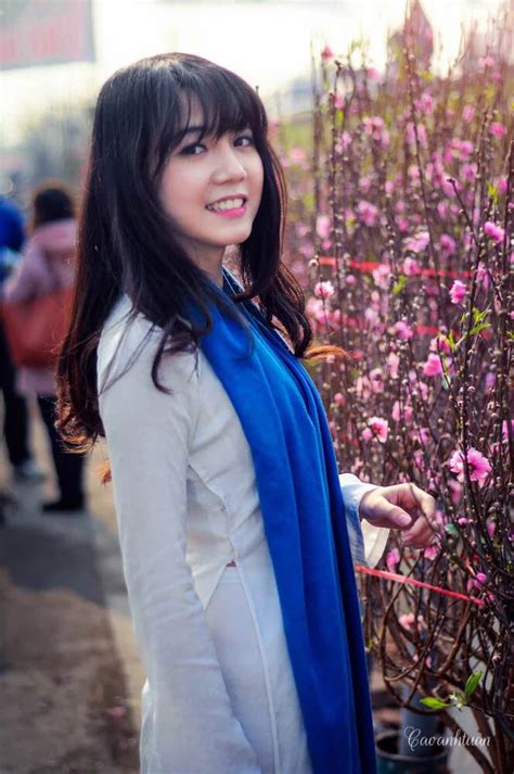 Ấn tượng với nữ nhân viên ngân hàng xinh đẹp như hot girl