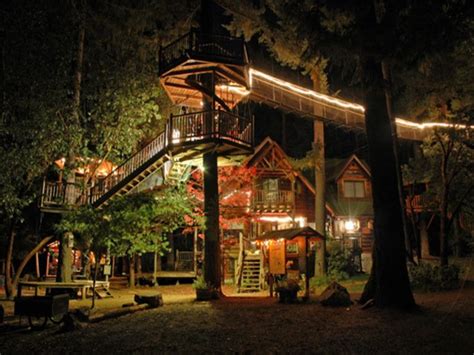 Awesome Treehouse Designs for your Backyard