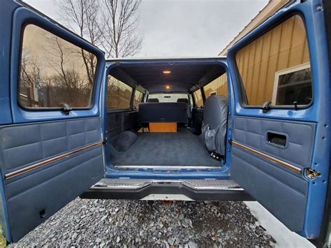 Ford E Econoline Club Wagon Van Blue Rwd Automatic E For Sale