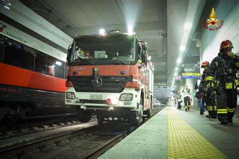 Incendio E Avaria Al Treno In Galleria L Esercitazione Dei Vigili Del