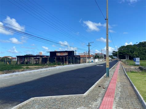 Avenida Que D Acesso Ao Ferry Boat E Ao Aeroporto De Navegantes Recebe