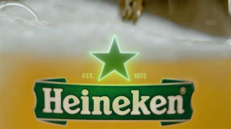 Heineken troca cor de sua estrela para reforçar sustentabilidade GKPB