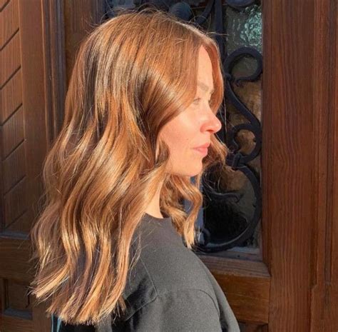 Roasted Caramel Hair Is The Prettiest Spring Hair Trend For Brunettes