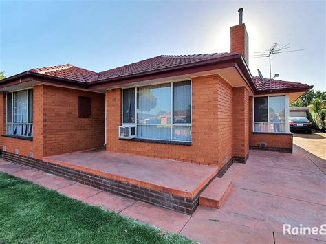 143 Glyndon Avenue St Albans Vic 3021 Au