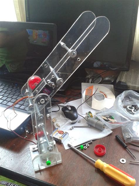 ROBOTIC ARM Arduino Controlled : 8 Steps - Instructables