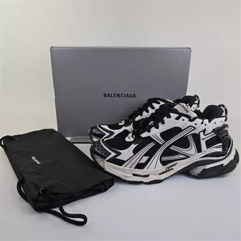 balenciaga runner men 10