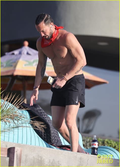 Pastor Carl Lentz Bares Ripped Body At The Beach Amid Allegations Of