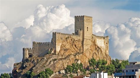 El Castillo De Almansa Recupera Su Esplendor