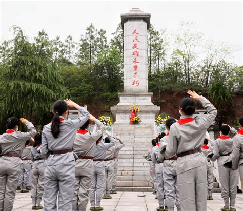 清明祭英魂！杨得志红军小学敬献鲜花缅怀先烈渌口新闻网