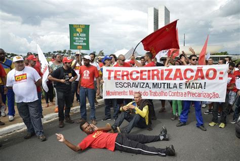 Amazonas Atual Centrais Sindicais Realizam Atos Contra A Lei Da