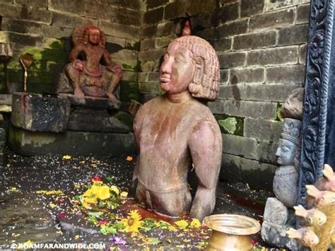 Pashupatinath Temple in Kathmandu, Nepal - Roam Far and Wide