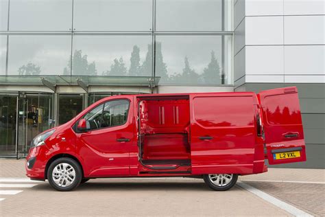 Vauxhall Vivaro van dimensions (2014-on), capacity, payload, volume, towing