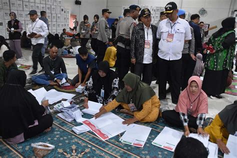 Rri Co Id Kip Aceh Tengah Mulai Sortir Dan Lipat Surat Suara