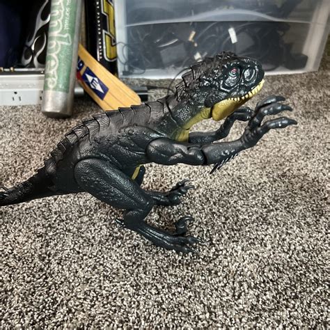 Jurassic World Slash N Battle Scorpios Rex Stinger Dino Figure