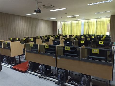 lab multimedia fakultas ilmu pendidikan  humaniora