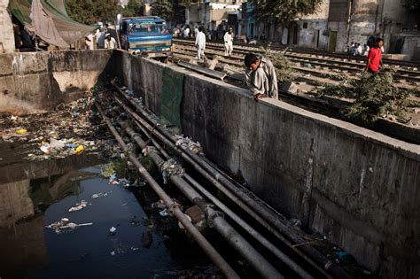 Photographing The Front Lines Of The Global Battle Against Polio The