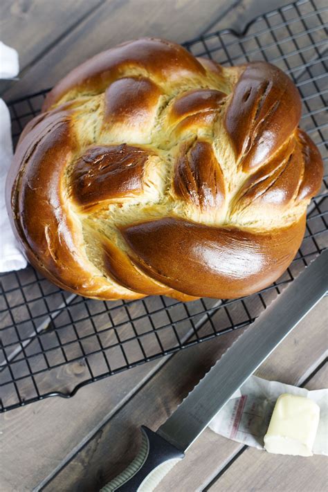 Challah Bread Golden Brown And Delicious Challah Bread Bread Challah