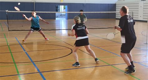 Rundenstart Mit Teilerfolg Badmintonverein Lampertheim E V