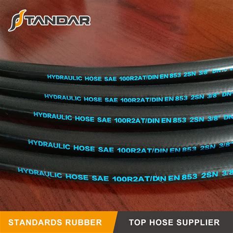 R2at High Pressure Flexible Hydraulic Rubber Oil Hose With Connector