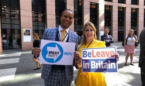 Farages Brexit Party Army Of Meps March On Strasbourg Threatening To