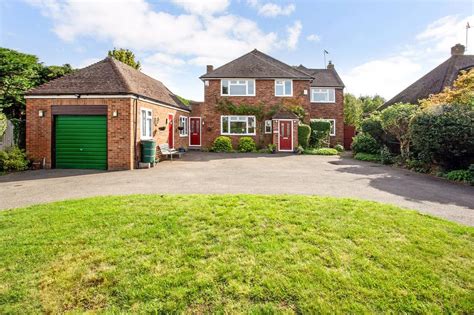 Aldenham Road Bushey Hertfordshire 5 Bed Detached House 1 375 000