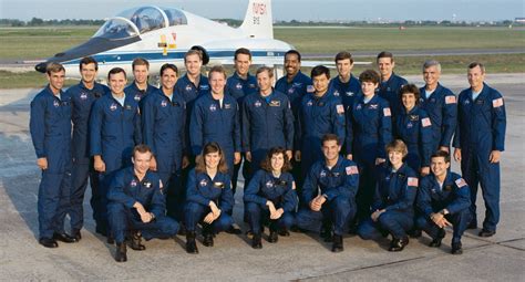 File:1990 NASA Astronaut Group.jpg - Wikimedia Commons