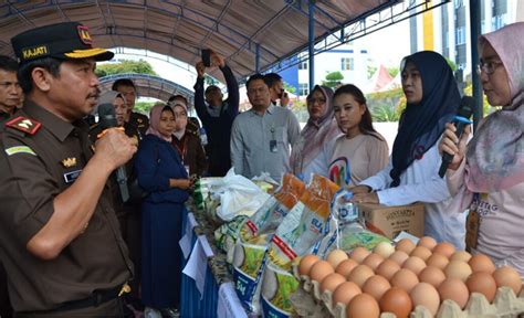 Sambut Ramadhan H Kejati Sulteng Dan Disperindag Gelar Pasar Murah