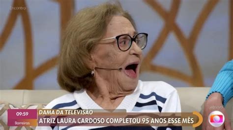 Laura Cardoso chora ao vivo e comove Patrícia Poeta no Encontro veja