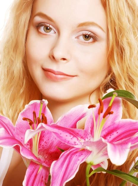 Premium Photo Woman With Pink Flowers